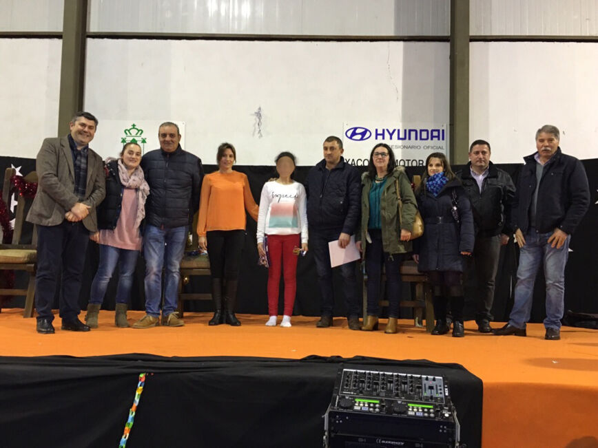 foto-del-acto-con-todas-las-personalidades.original